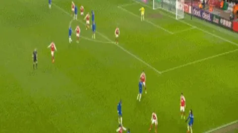 拜仁与多特争抢朗尼克，赫内斯欲邀其任顾问